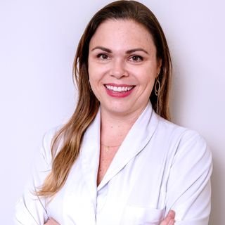 Dra. Leticia Helena Lunardi