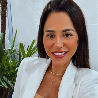 Dra. Julyana Valentim Souza
