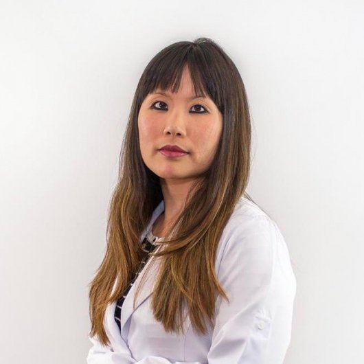 Dra. Jaqueline Yamamoto