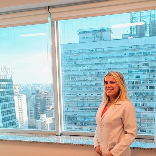 Dra. Aline Jaqueline Gomes da Cruz