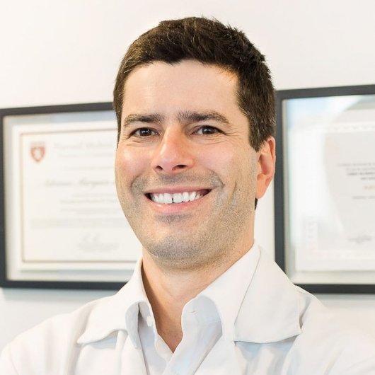 Dr. Adriano Marques de Almeida
