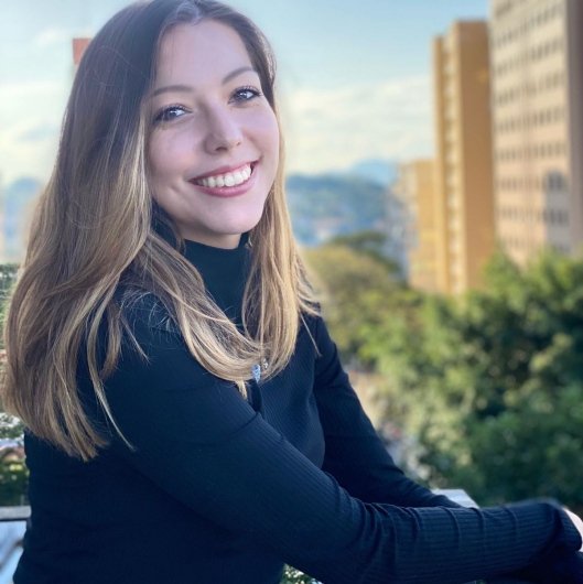 Dra. Rebeca Moraes