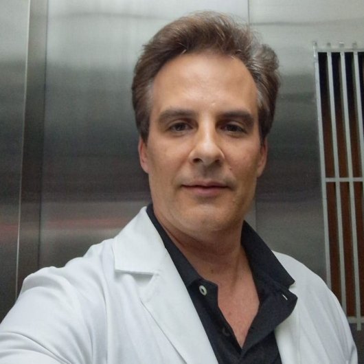 Dr. Eduardo Vilela Fusco