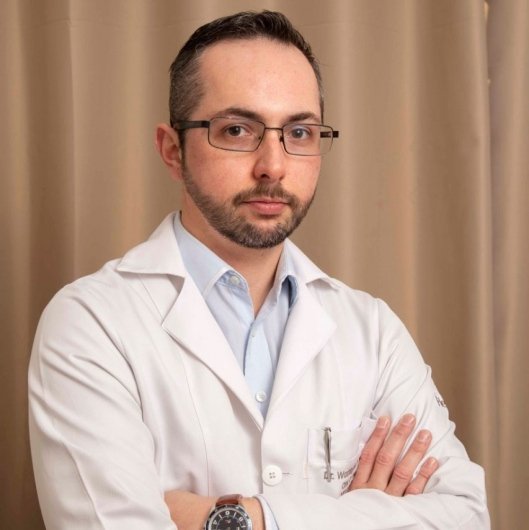 Dr. Washington Pereta Tavares