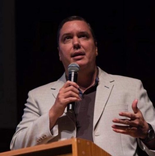 Dr. Jose Carlos Pitangueira