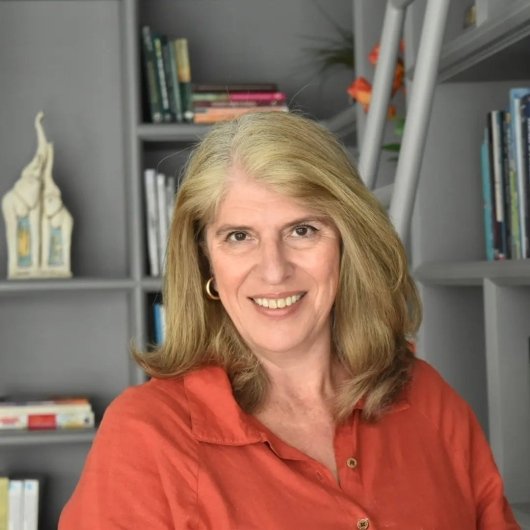 Dra. Fernanda Barcellos Serralta