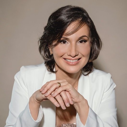 Dra. Letícia Benites Colvara
