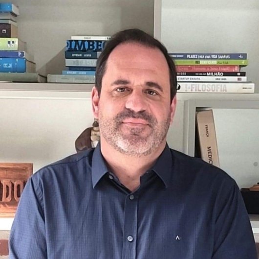 Dr. Eduardo Gröhs