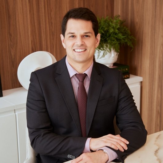 Dr. Fernando César Camara