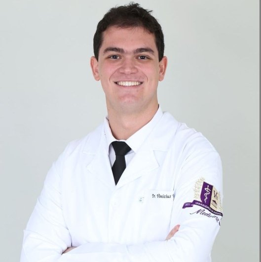 Dr. Vinícius Vuolo