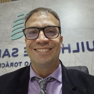 Dr. Guilherme Santos Pinto Santiago