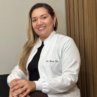 Dra. Natasha Paiva Laranjeiras .