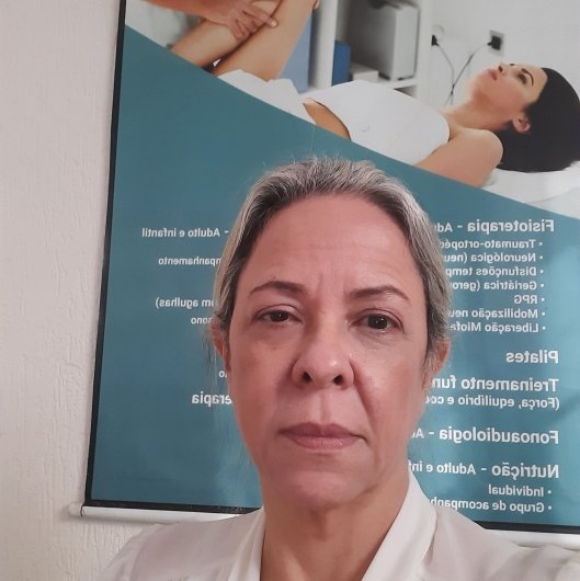 Dra. Silvia Roberta Costa Leal