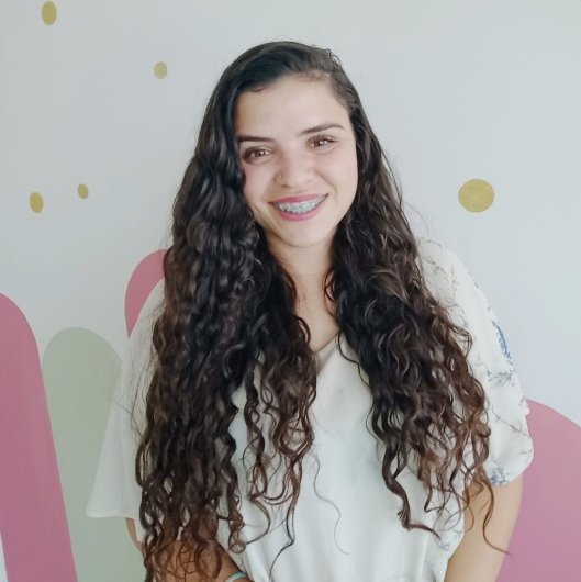 Dra. Ana Carolina Alves Oliveira