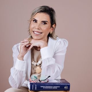 Dra. Kenia Soares da Silveira Toledo
