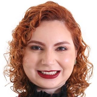 Dra. Júnia Lira