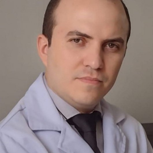 Dr. Renato Costa