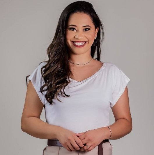 Dra. Sara Alves Ferreira da Silva