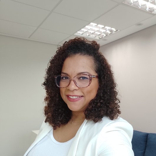 Dra. Michelli Domingues Costa
