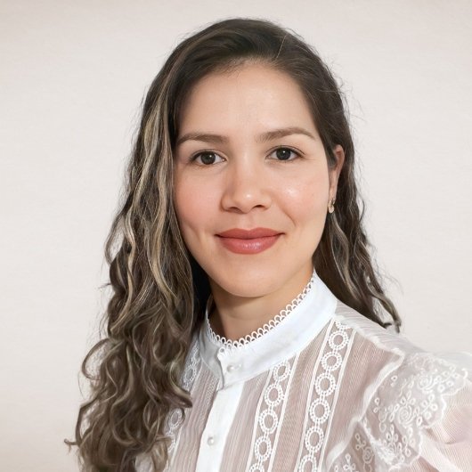 Dra. Flávia Lopes