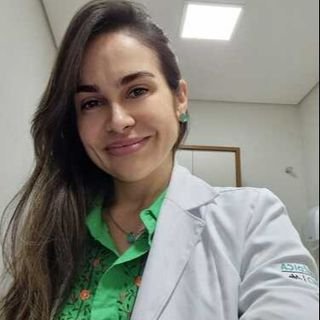 Dra. Camila Castelhano Diniz