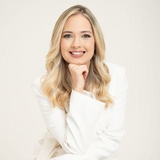 Dra. Nathalia Carvalho