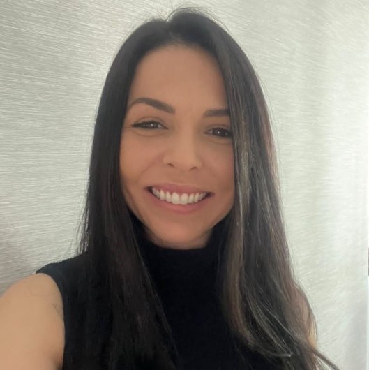 Dra. Júlia Vianna Tozzi