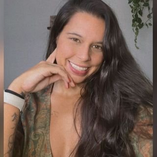 Dra. Isabella Martins de Paula
