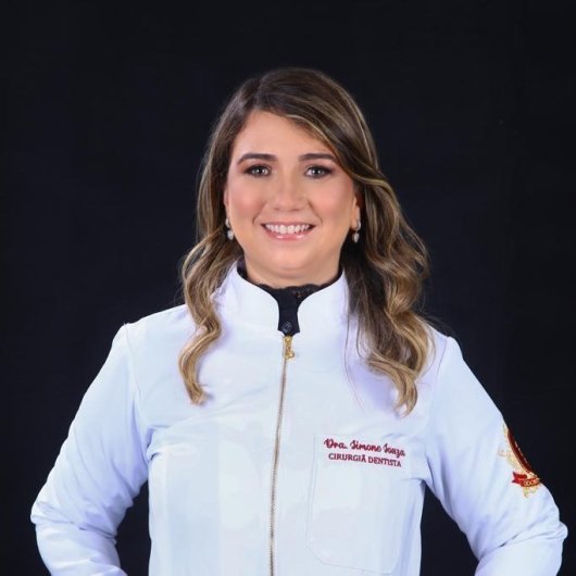 Dra. Simone Souza Dos Santos Oliveira