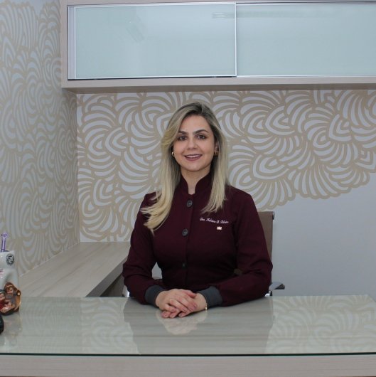 Dra. Fabiana Bastos Ribeiro