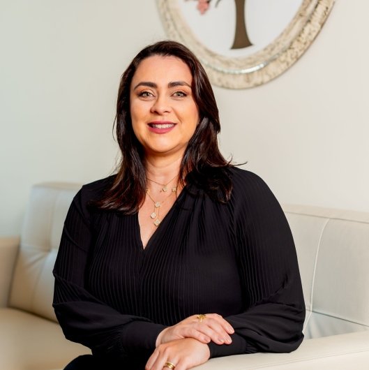Dra. Debora Cristina Fontes Leite