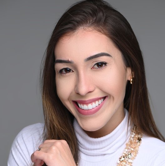 Dra. Ana Laura Zeferino