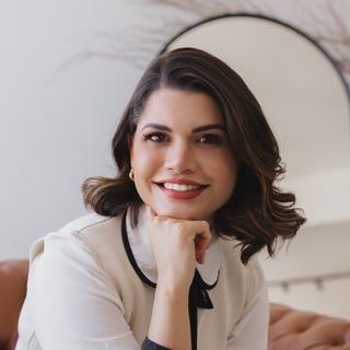 Dra. Isadora Lopes