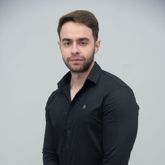 Dr. Lucas Fenerich