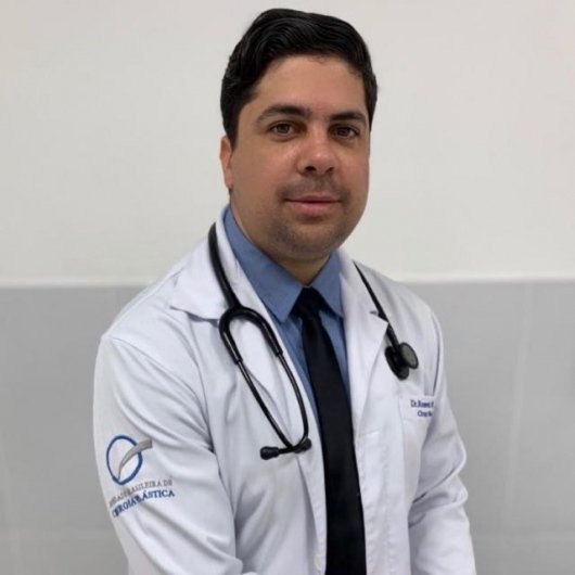Dr. Roosevelt Oliveira