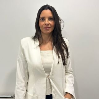 Dra. Erica De Abreu Borges .