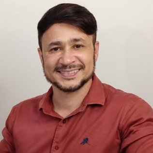 Dr. Giovane Gomes de Faria Alves