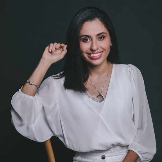 Dra. Mayra de Paula