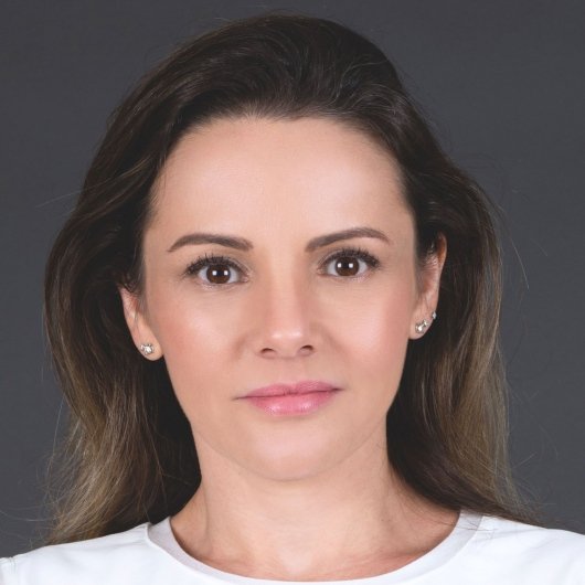 Dra. Bruna Felix Bravo