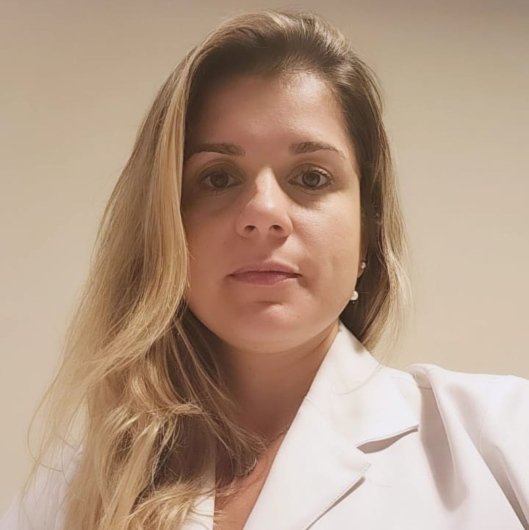 Dra. Rebeca Oliveira