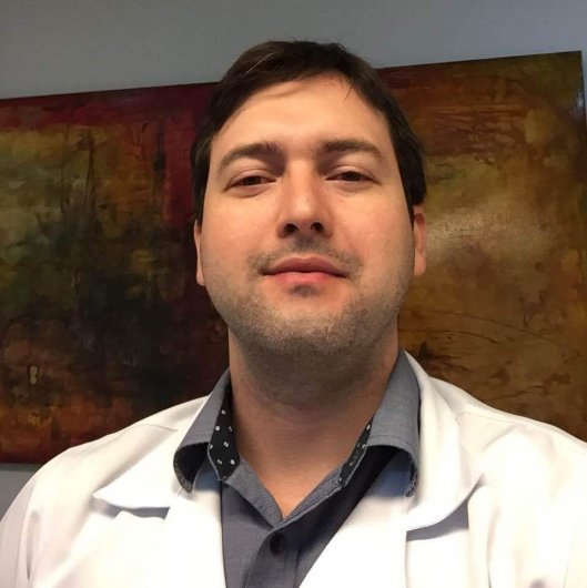 Dr. Thiago de Carvalho Barros