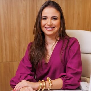Dra. Monique César Naves Borges de Paiva