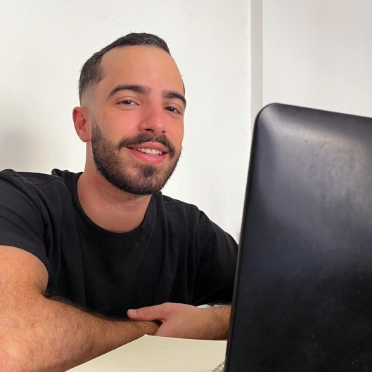 Dr. Matheus Lucio Neves