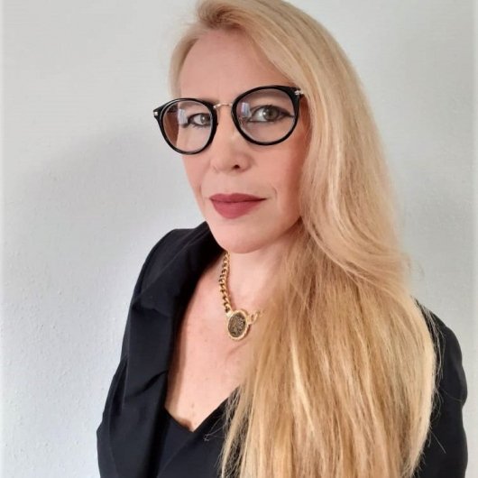 Dra. Cristiane Blanco