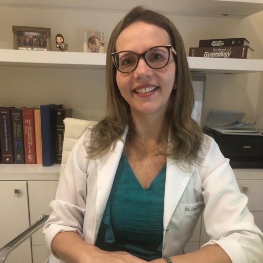 Dra. Carolina Queiroz