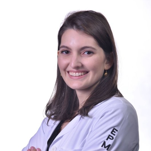 Dra. Julia Pozzetti Daou