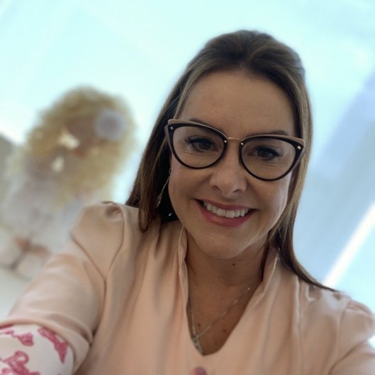 Dra. Debora dos Santos Borges