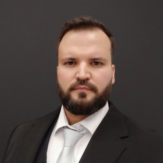 Dr. Leonardo Veloso do Amaral
