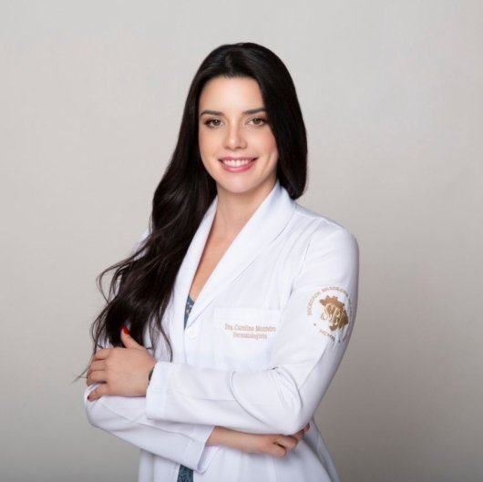 Dra. Caroline Monteiro