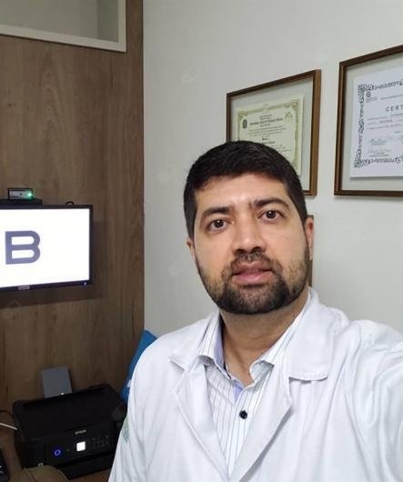 Dr. Victor Alves de Castro